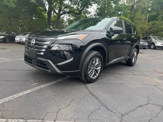 Used 2024 Nissan Rogue S image 1