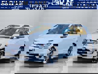 Used 2019 Volkswagen e-Golf SE image 1