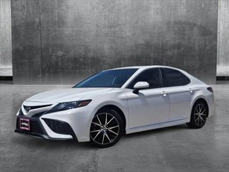 Used 2021 Toyota Camry SE image 1