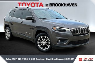 Used 2019 Jeep Cherokee Latitude Plus image 1