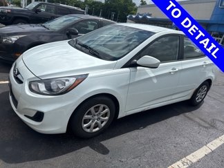 Used 2013 Hyundai Accent GLS image 1