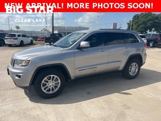 Used 2018 Jeep Grand Cherokee Laredo image 1