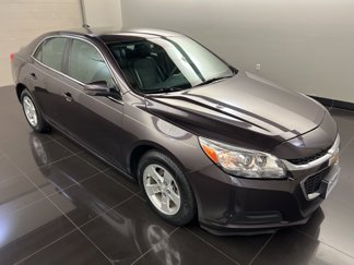 Used 2015 Chevrolet Malibu LT image 1