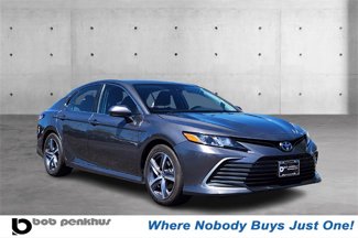 Used 2021 Toyota Camry LE image 1