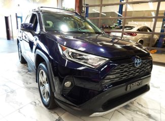 Used 2020 Toyota RAV4 Limited image 1