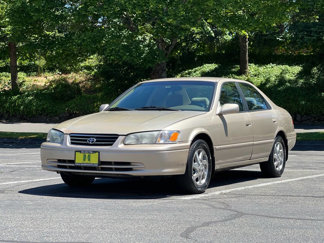 Used 2000 Toyota Camry LE image 1