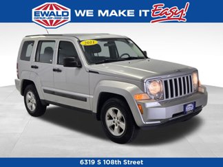 Used 2011 Jeep Liberty Sport image 1