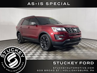 Used 2017 Ford Explorer XLT w/ Equipment Group 202A image 1