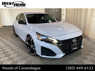 Used 2023 Nissan Altima 2.5 SR image 1