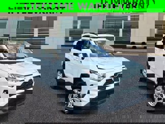 Used 2019 Toyota RAV4 XLE image 1