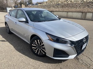 Used 2023 Nissan Altima 2.5 SV image 1