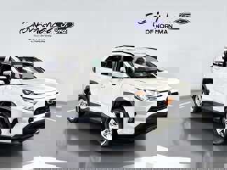 Used 2020 Toyota RAV4 XLE image 1