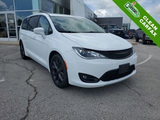 Used 2020 Chrysler Pacifica Touring w/ S Appearance Package image 1