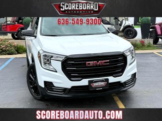 Used 2024 GMC Terrain SLE w/ Driver Convenience Package image 1