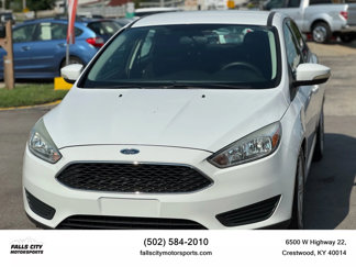 Used 2015 Ford Focus SE image 1
