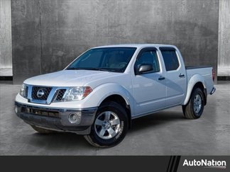 Used 2010 Nissan Frontier SE image 1
