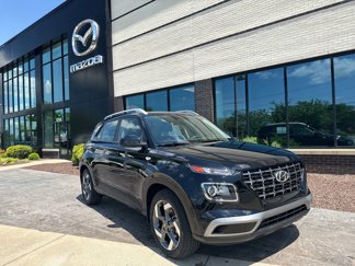 Used 2023 Hyundai Venue SEL image 1