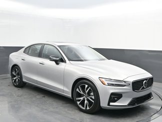 Certified 2025 Volvo S60 B5 Core image 1