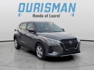 Used 2021 Nissan Kicks S image 1