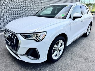 Certified 2024 Audi Q3 2.0T Premium image 1