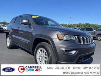 Used 2020 Jeep Grand Cherokee Laredo image 1