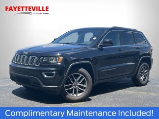 Used 2019 Jeep Grand Cherokee Laredo w/ 18" Wheel & 8.4" Radio Group image 1