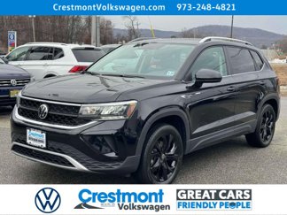 Certified 2022 Volkswagen Taos SE w/ Panoramic Sunroof Package image 1
