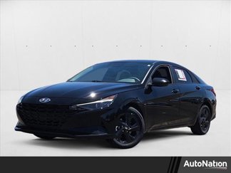 Used 2023 Hyundai Elantra Blue image 1