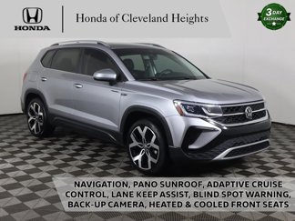 Used 2022 Volkswagen Taos SEL image 1