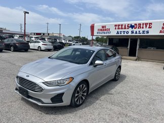 Used 2019 Ford Fusion SE image 1