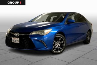 Used 2016 Toyota Camry SE image 1