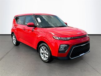 Certified 2022 Kia Soul S image 1