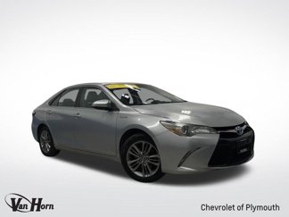 Used 2017 Toyota Camry SE image 1