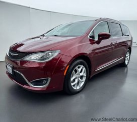 Used 2018 Chrysler Pacifica Touring-L w/ Advanced Safetytec Group image 1