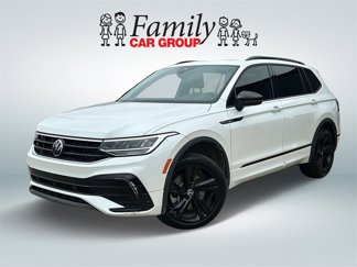 Used 2023 Volkswagen Tiguan SE R-Line image 1