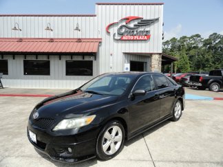 Used 2010 Toyota Camry SE image 1