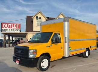 Used 2019 Ford E-350 and Econoline 350 Super Duty image 1