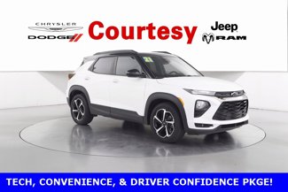 Used 2021 Chevrolet TrailBlazer RS w/ Technology Package image 1