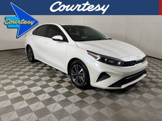 Used 2023 Kia Forte LXS w/ LXS Technology Package image 1