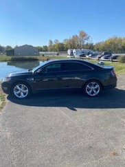 Used 2010 Ford Taurus SHO image 1
