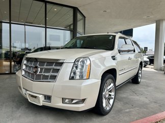 Used 2014 Cadillac Escalade ESV Platinum image 1