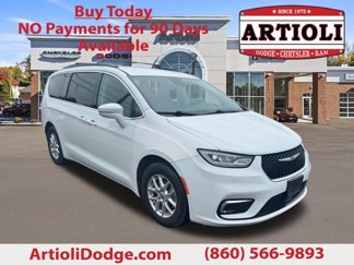 Used 2022 Chrysler Pacifica Touring-L image 1