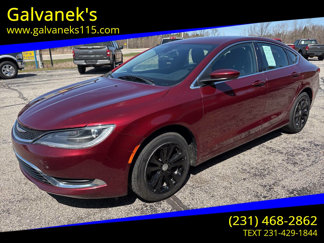 Used 2015 Chrysler 200 Limited w/ Convenience Group image 1