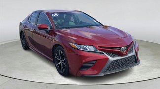Used 2018 Toyota Camry SE image 1