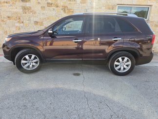 Used 2013 Kia Sorento LX image 1