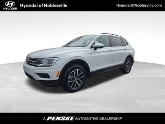 Used 2021 Volkswagen Tiguan SE w/ Panoramic Sunroof Package image 1