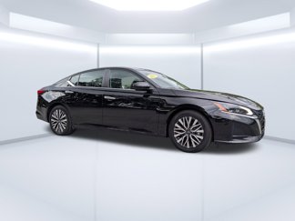 Used 2023 Nissan Altima 2.5 SV image 1