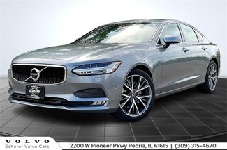 Used 2017 Volvo S90 T6 Momentum w/ Vision Package image 1