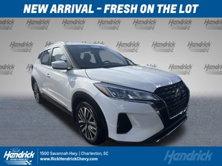 Used 2024 Nissan Kicks SV image 1