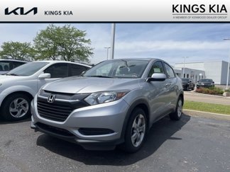 Used 2017 Honda HR-V LX image 1